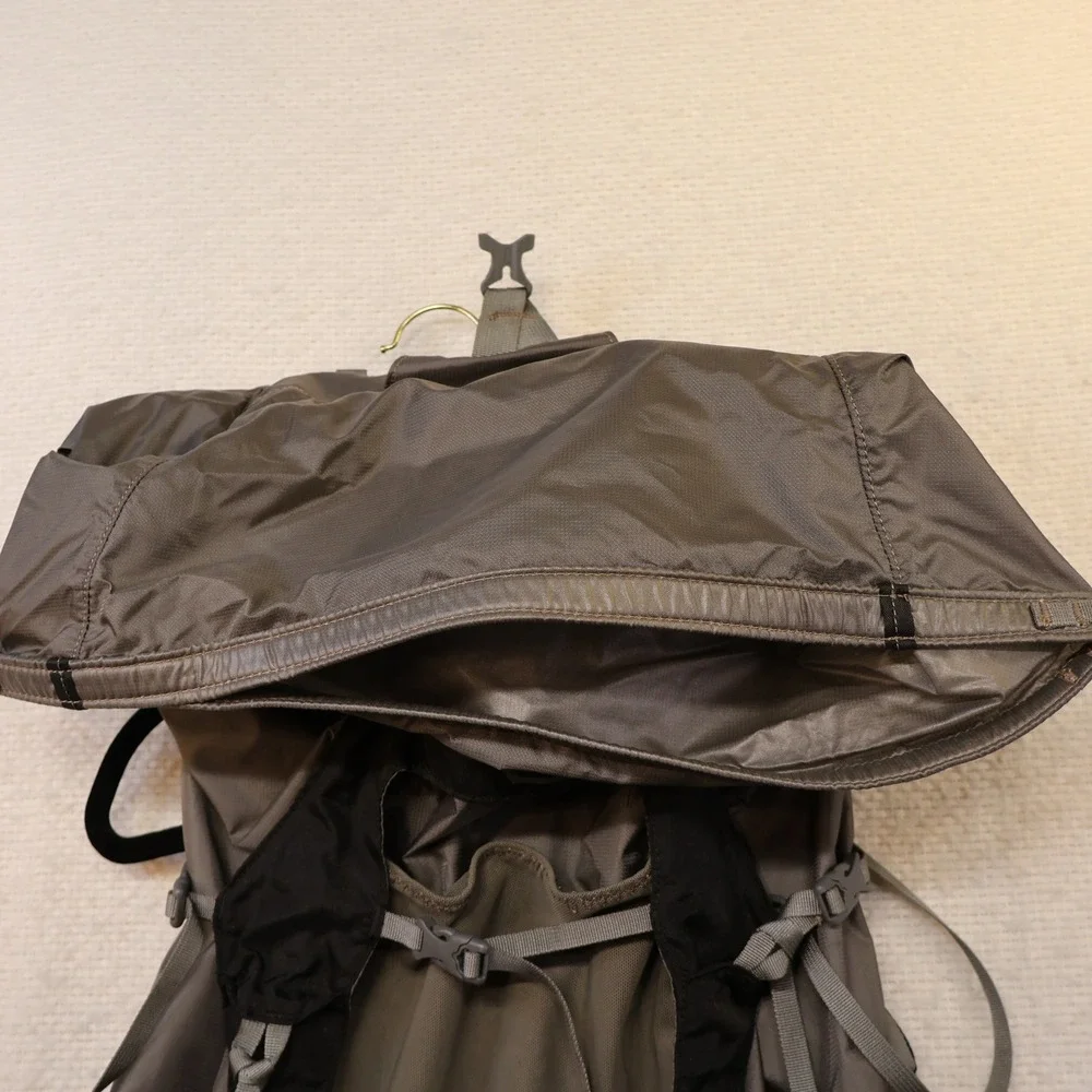 Massdrop x Granite Gear Crown X60 Ultralight Backpacking Pack Gray RE-FIT 60L